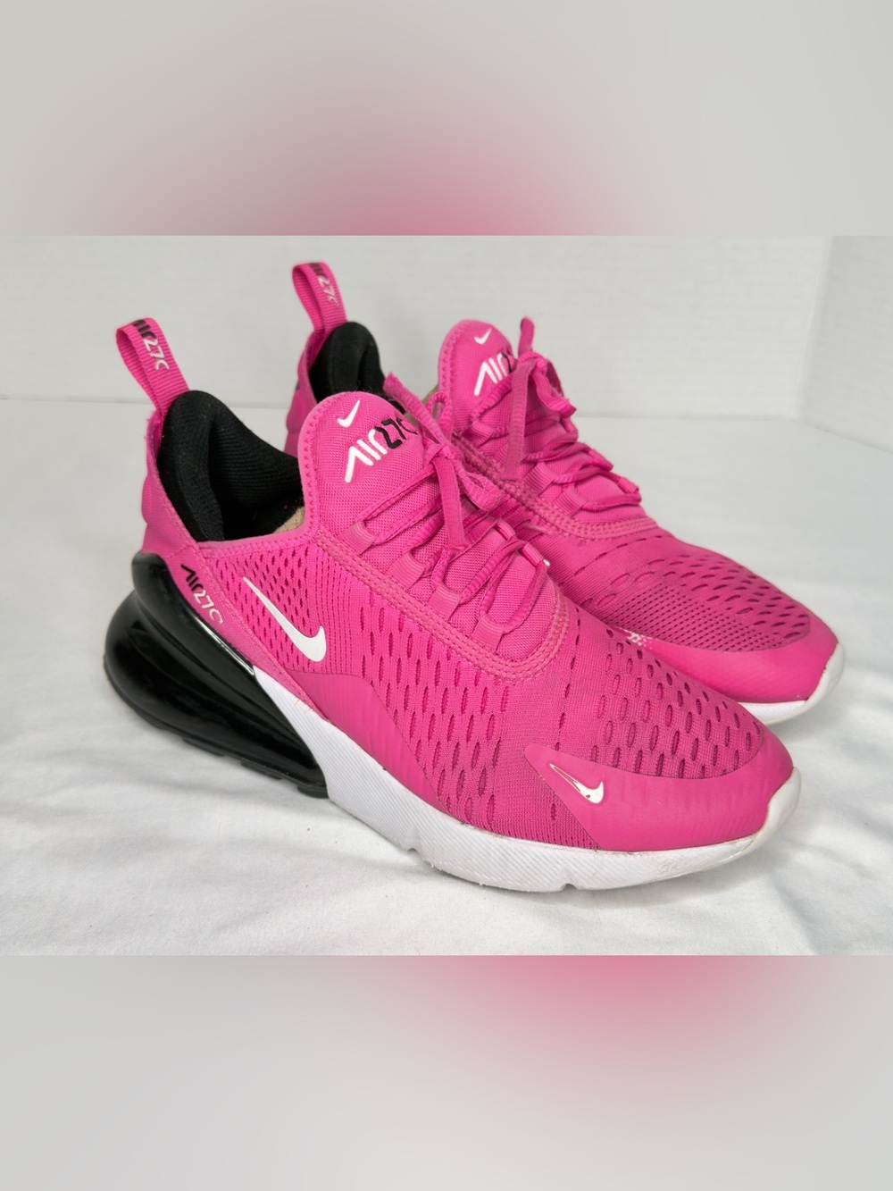 Nike Air Max 270 Kids Size 5Y Laser Fuchsia Pink